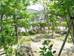 �{�H��i�t��������j